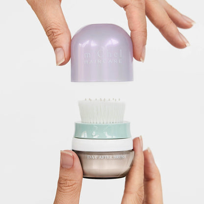 Day After™ Brush — Dry Shampoo Applicator